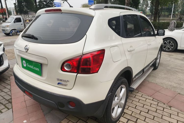 日产 逍客 2015款 2.0XL 酷火 CVT 2WD车身外观7