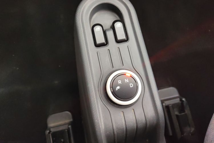 五菱汽车 宏光MINIEV 2021款 马卡龙臻享款 三元锂中控内饰18