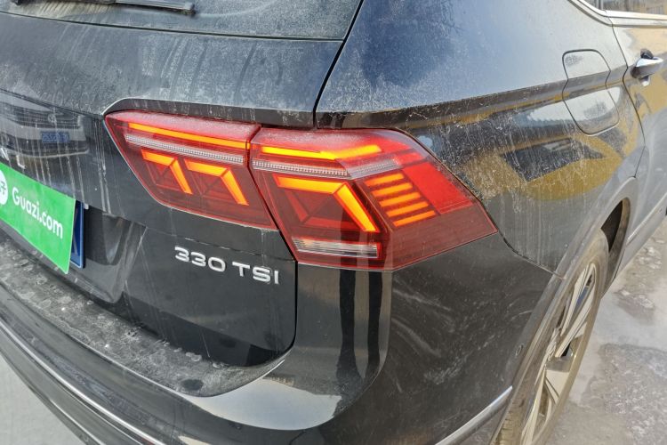 大众 途观L 2023款 改款 330TSI 自动两驱R-Line越享版车身外观9