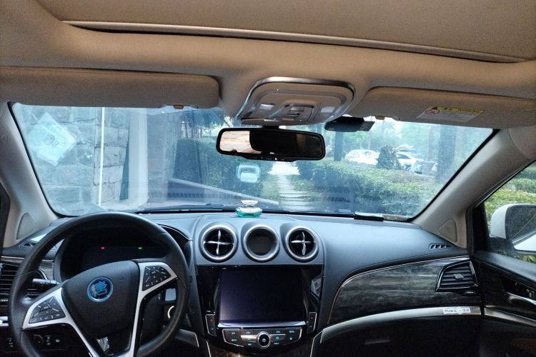 比亚迪 唐新能源 2017款 2.0T 全时四驱豪雅型 7座中控内饰22