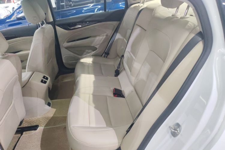 别克 君威 2020款 552T 精英型中控内饰21