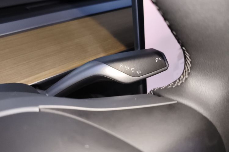 特斯拉 Model Y 2022款 Performance高性能全轮驱动版中控内饰18