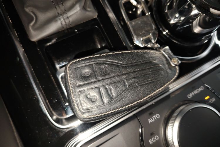 红旗HS7 2019款 3.0T 自动四驱智联旗畅版中控内饰7001