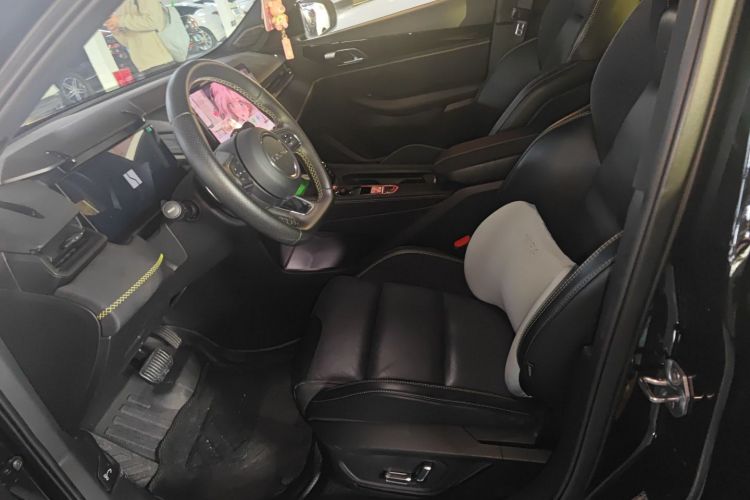 领克03 2023款 2.0TD DCT劲Pro中控内饰19