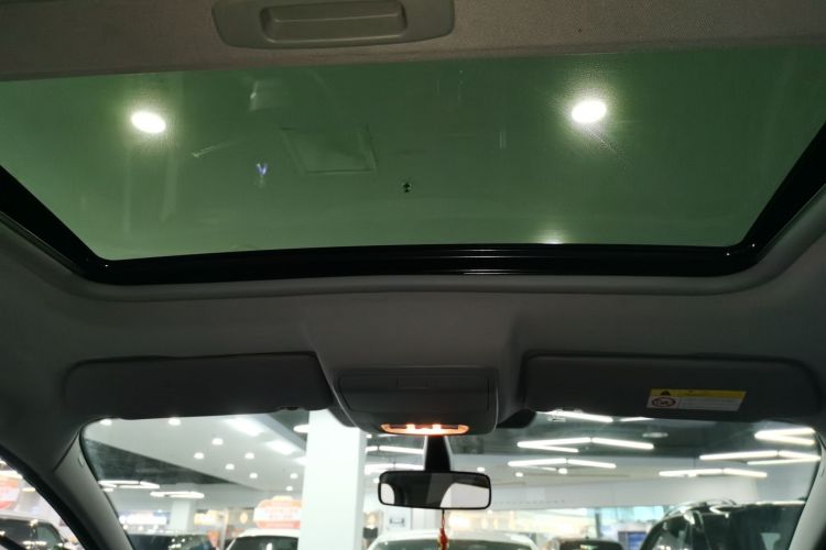 标致3008 2016款 2.0L 自动经典版局部细节22