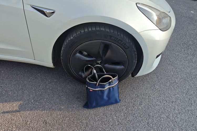 特斯拉 Model 3 2020款 标准续航后驱升级版车身外观6007