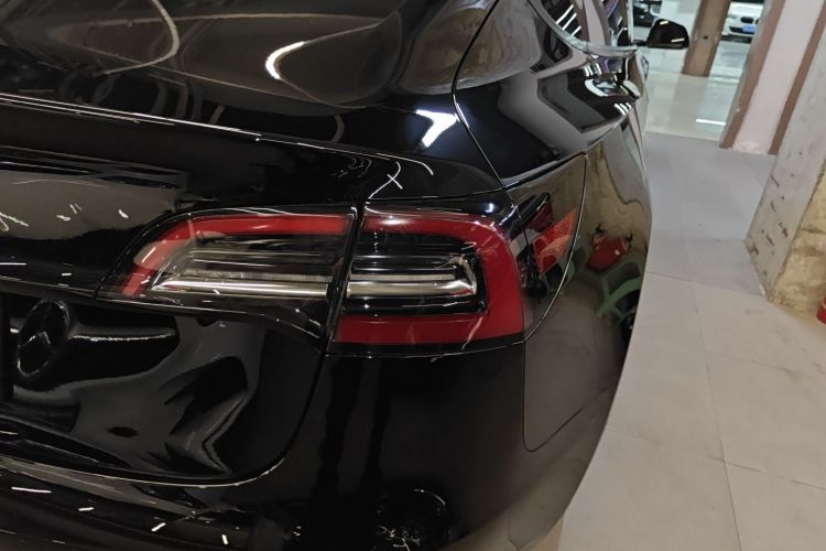 特斯拉 Model 3 2021款 标准续航后驱升级版 3D6车身外观9