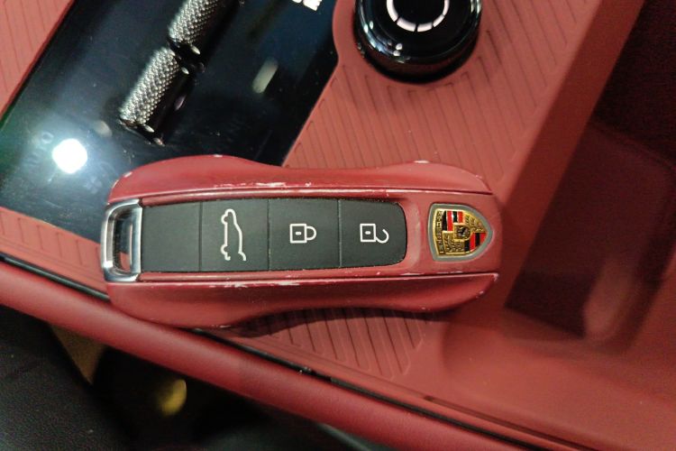 保时捷 2025款 Cayenne 3.0T中控内饰7001