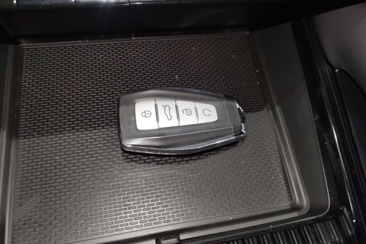 吉利汽车 星越L 2024款 2.0TD DCT EVO两驱长风版中控内饰11