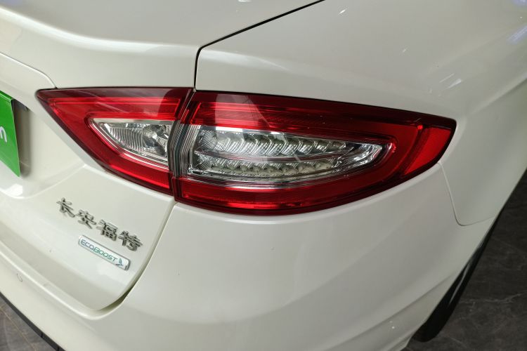 福特 蒙迪欧 2013款 1.5L GTDi180时尚型车身外观9