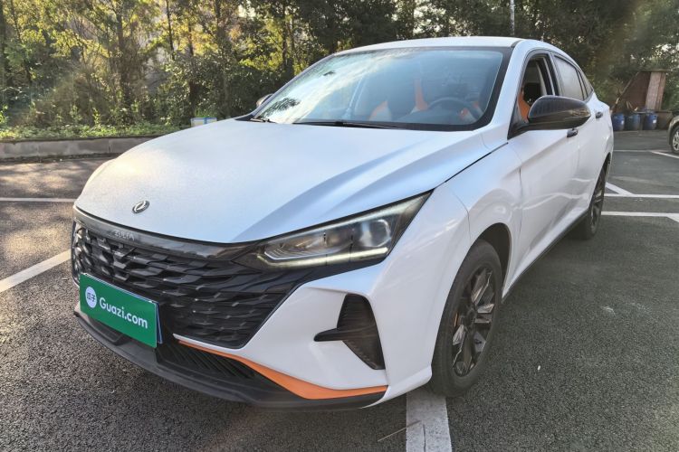 东风风神 奕炫 2023款 马赫版 1.5L 自动追风版车身外观1