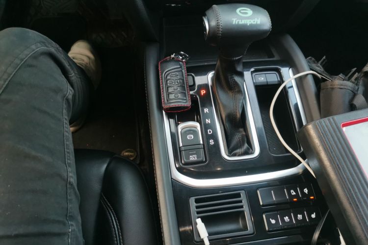 广汽传祺 传祺GS8 2017款 320T 两驱豪华智联版（七座）局部细节18