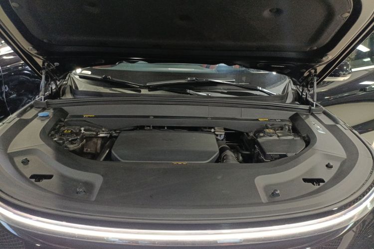 理想汽车 理想L9 2022款 Max机舱底盘24