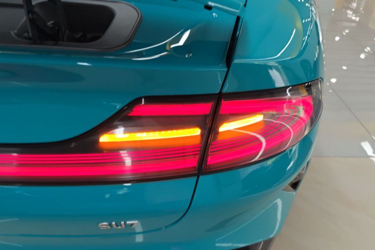 小米汽车 小米SU7 2024款 后驱超长续航高阶智驾Pro版车身外观6006