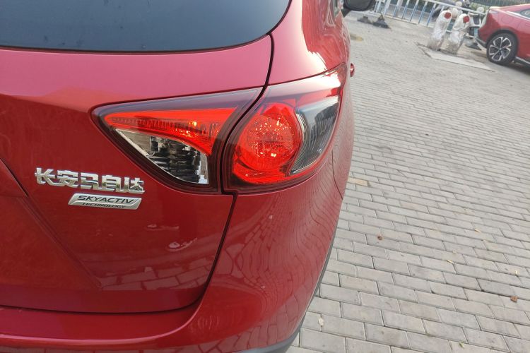 马自达CX-5 2015款 2.5L 自动四驱尊贵型车身外观9