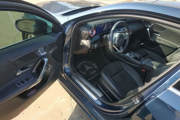 奔驰A级 2020款 A 200 L 运动轿车中控内饰20