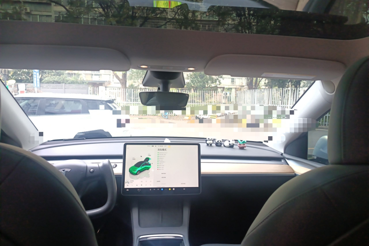 特斯拉 Model Y 2022款 后轮驱动版中控内饰22