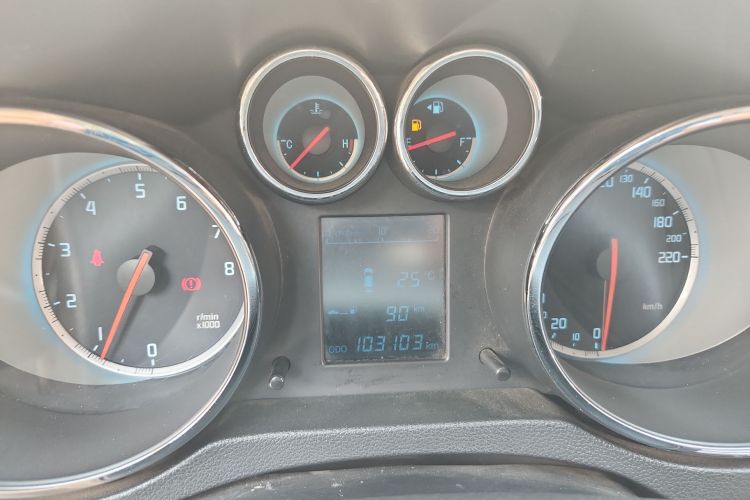 长安CS35 2014款 1.6L 手动豪华型 国IV局部细节14