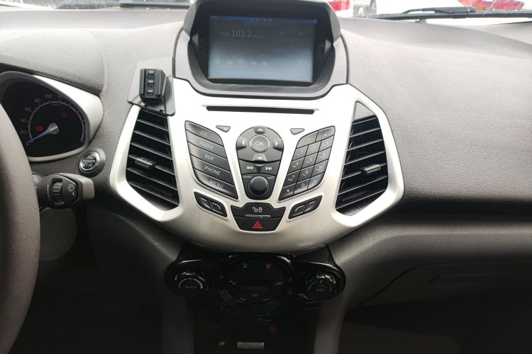 福特 翼搏 2013款 1.5L 自动尊贵型局部细节16