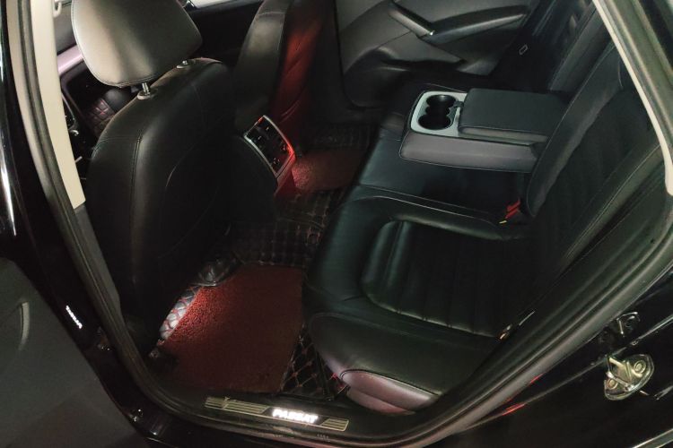 大众 帕萨特 2014款 1.8TSI DSG御尊版中控内饰7004