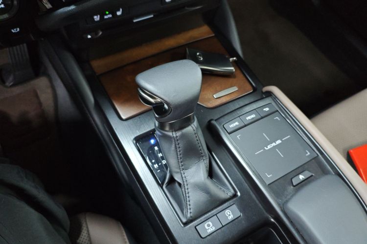 雷克萨斯ES 2021款 200 豪华版中控内饰18