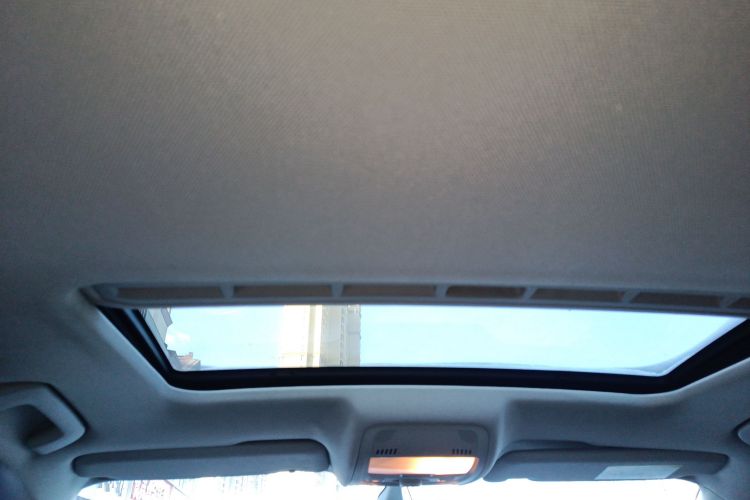 奥迪A4L 2015款 35 TFSI 自动舒适型中控内饰22