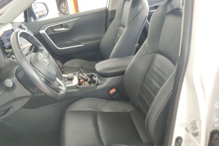 丰田 威兰达 2023款 双擎 2.5L E-CVT四驱尊贵版中控内饰19