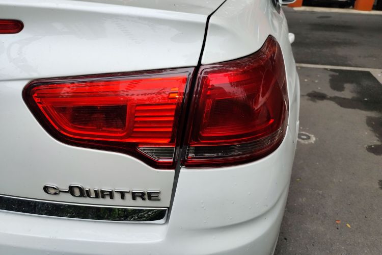 雪铁龙 世嘉 2014款 VTS版 1.6L 自动品尚型车身外观9