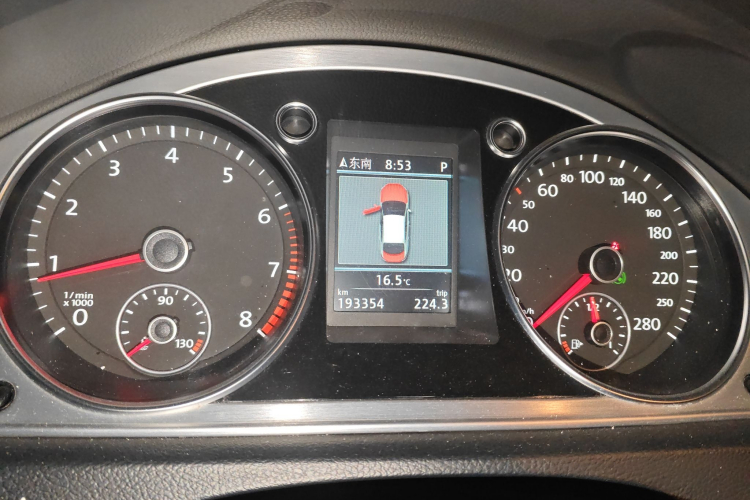 一汽-大众CC 2013款 2.0TSI 豪华型中控内饰15