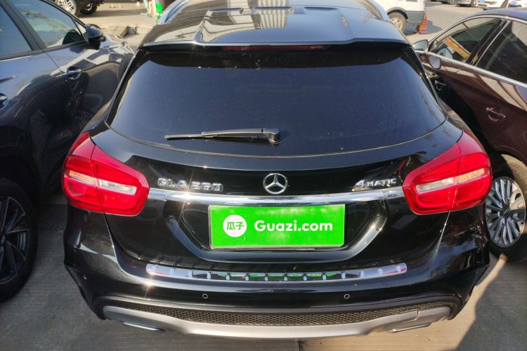 奔驰GLA 2015款 GLA 260 4MATIC 运动型车身外观6