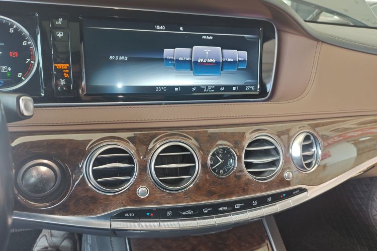 奔驰S级 2016款 S 320 L 商务型中控内饰16