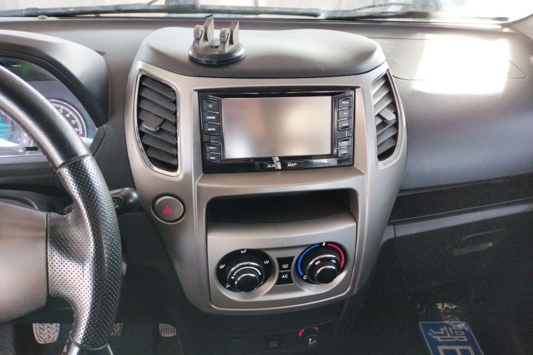 长城M4 2012款 1.5L 手动豪华型局部细节16