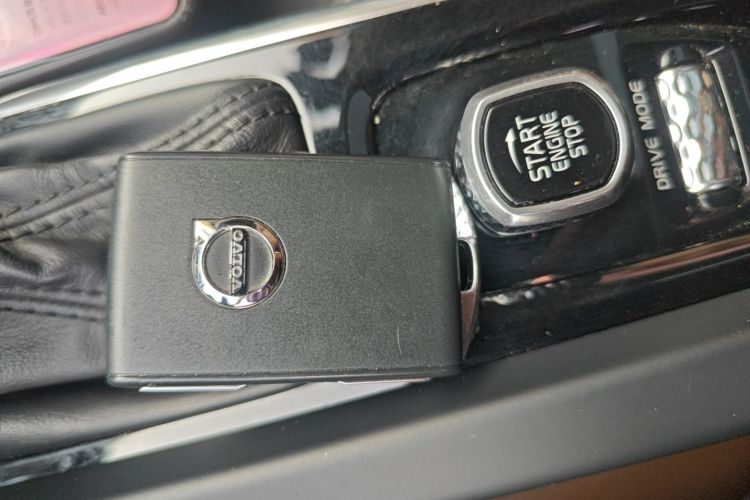 沃尔沃XC60 2019款 T5 四驱智逸版 国V中控内饰11