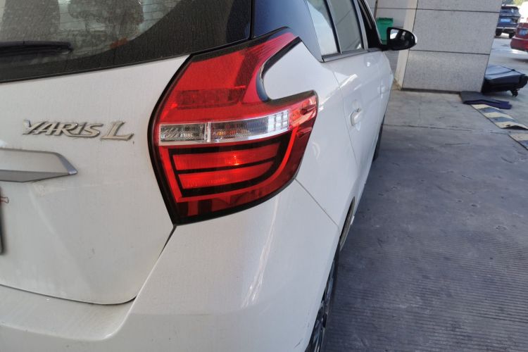 丰田 YARiS L 致炫 2020款 1.5L CVT豪华版车身外观9