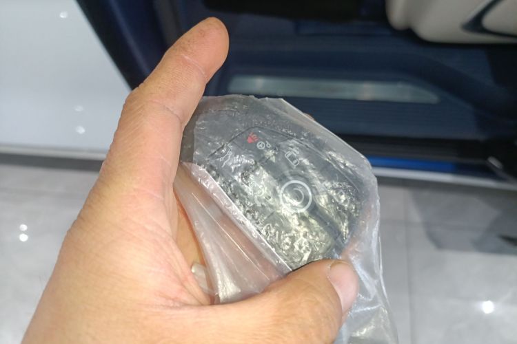 别克GL8新能源 2024款  陆尊 奢享版 7座中控内饰11