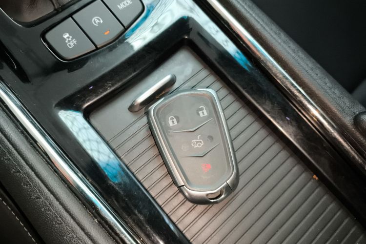 凯迪拉克ATS-L 2017款 28T 时尚型中控内饰11