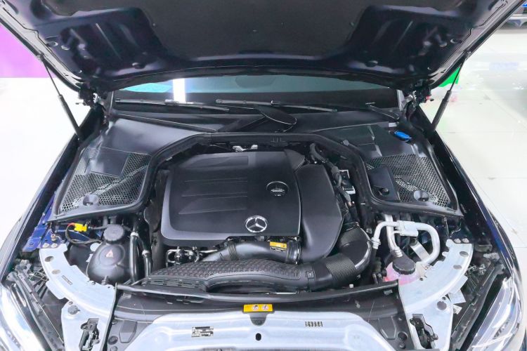 奔驰C级 2020款 改款 C 260 L 运动版机舱底盘24