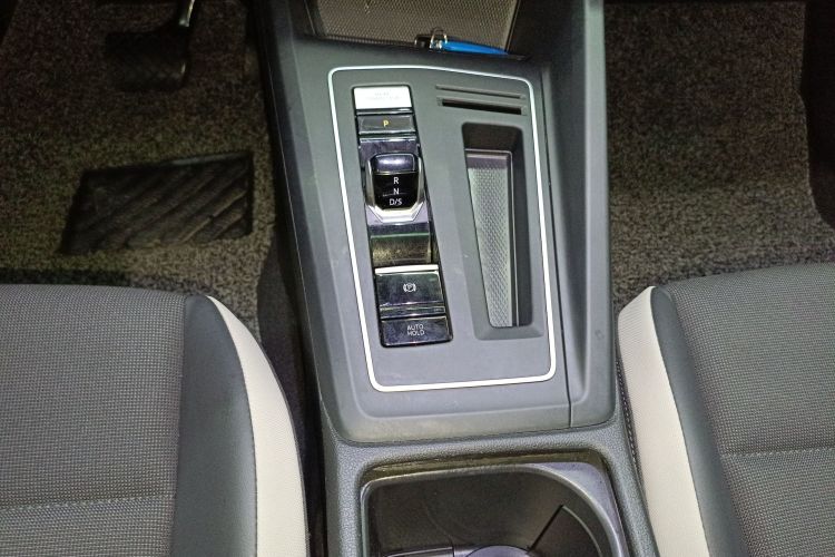 大众 高尔夫 2021款 280TSI DSG Pro中控内饰18