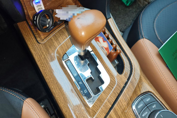 东南DX7 2015款 1.5T 自动尊贵型中控内饰18