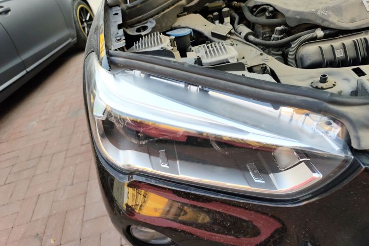 宝马X1 2019款 xDrive20Li 尊享型车身外观8