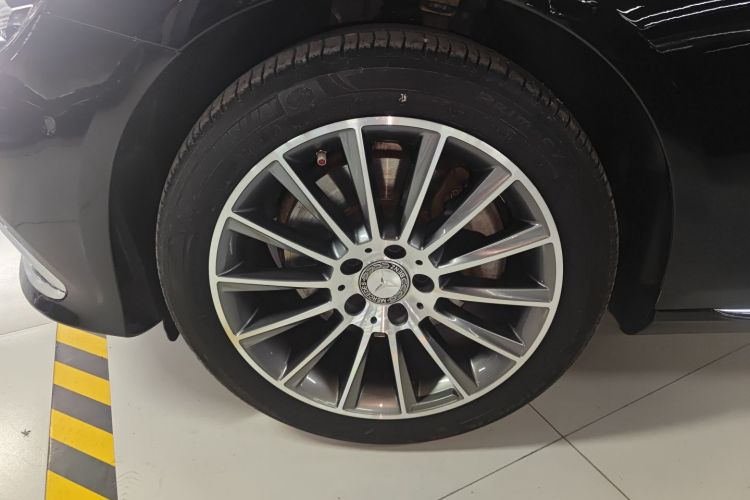 奔驰E级 2017款 E 200 L 4MATIC车身外观6007