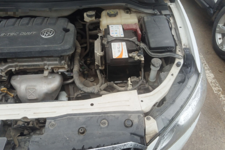 别克 英朗 2016款 15N 自动精英型机舱底盘26