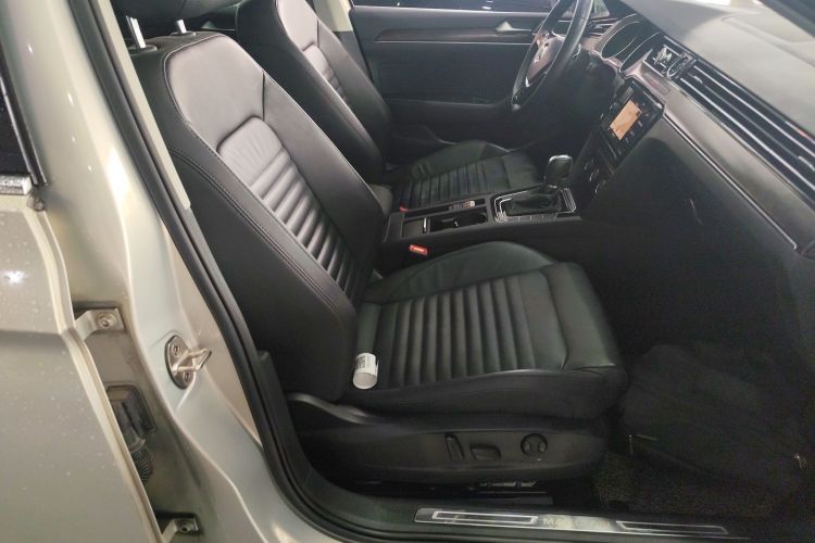 大众 迈腾 2019款 330TSI DSG 豪华型 国VI局部细节41