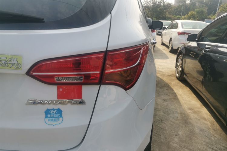 现代 胜达 2015款 2.4L 自动两驱智能型 5座车身外观9