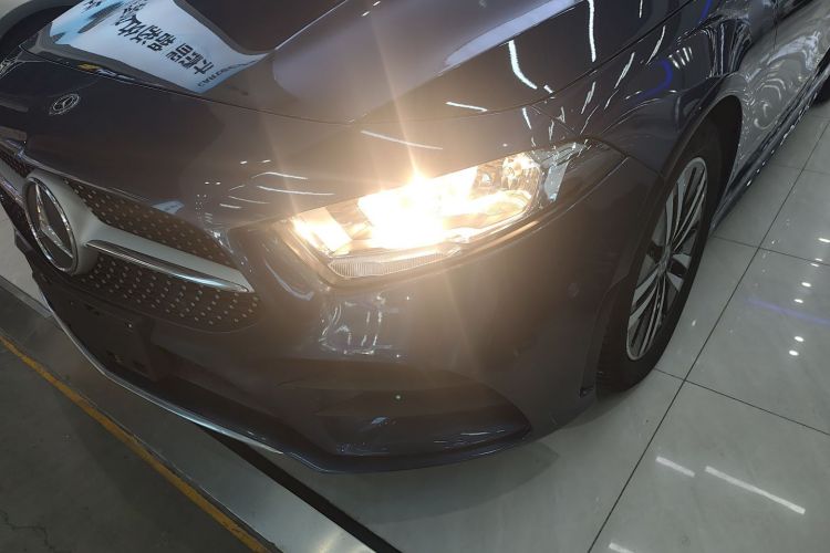 奔驰A级 2019款 A 180 L 运动轿车局部细节36