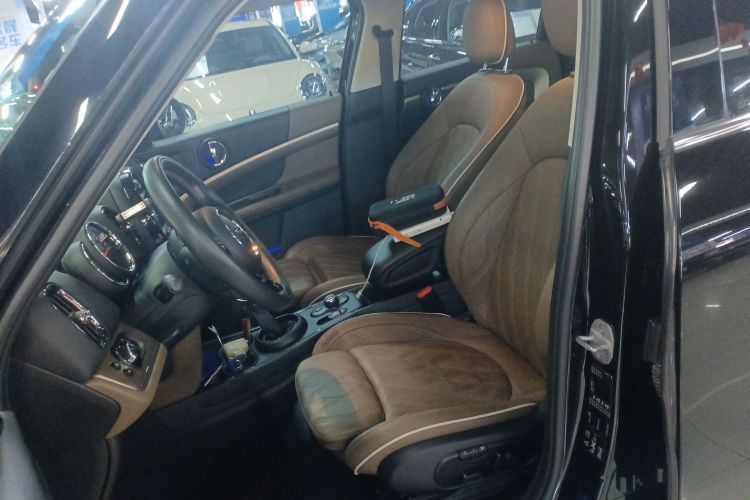 MINI Countryman 2018款 2.0T COOPER S ALL4 艺术家局部细节19