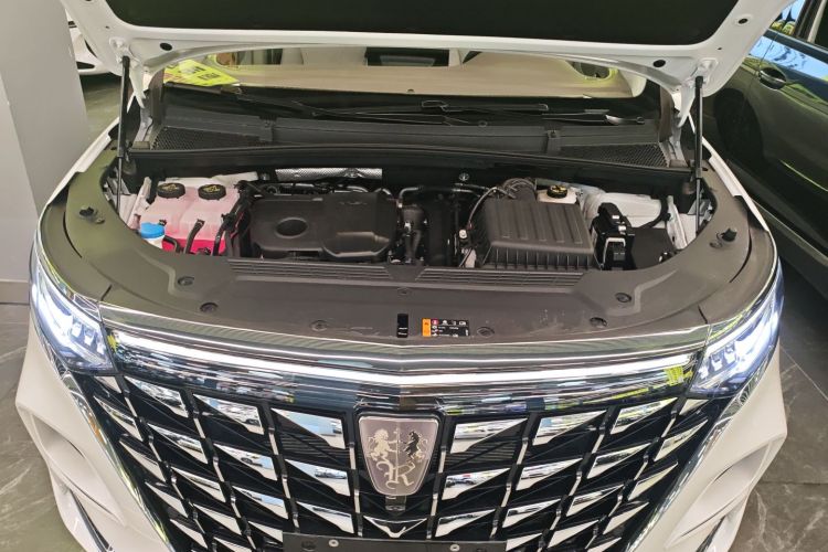 荣威iMAX8新能源 2025款 1.5T DMH 陆尊至享版机舱底盘24