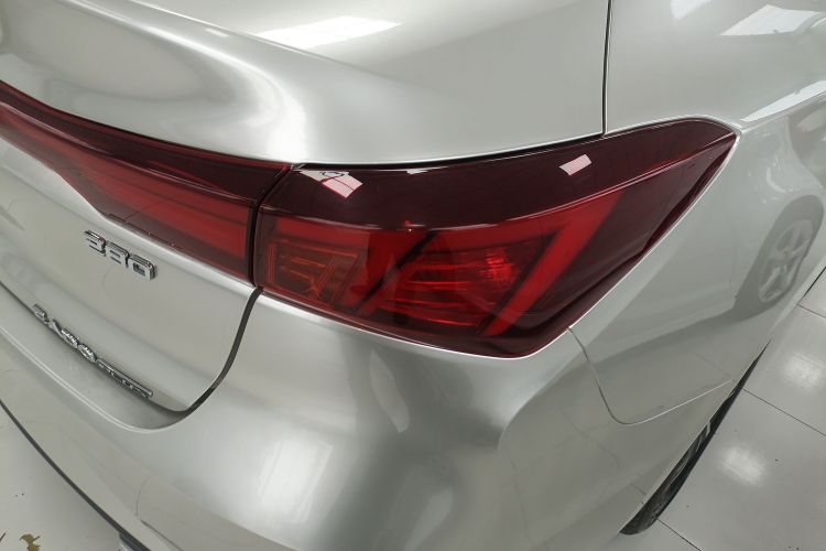 长安 逸动 2023款 畅享版 PLUS 蓝鲸NE 1.4T GDI DCT尊贵版车身外观9