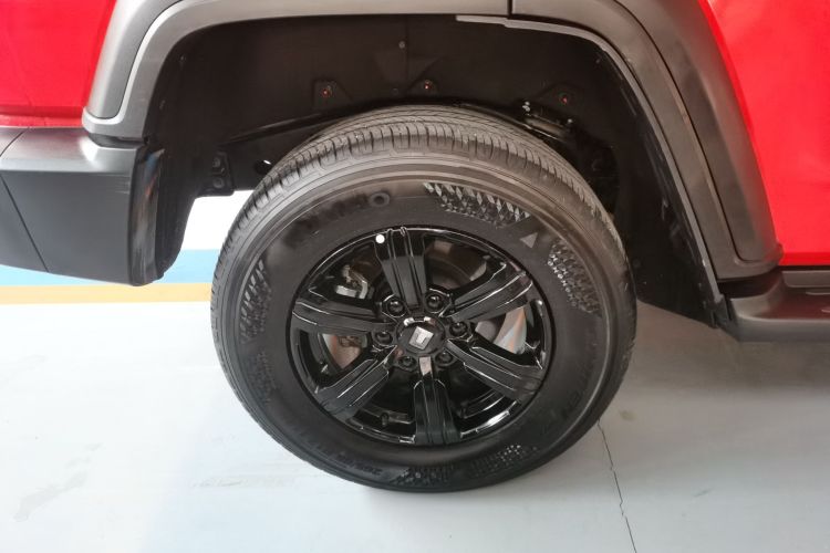 坦克300 2021款 越野版 2.0T 征服者车身外观6008