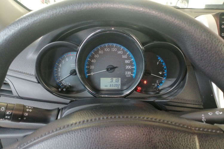 丰田 威驰 2017款 1.3L 手动前行版中控内饰14